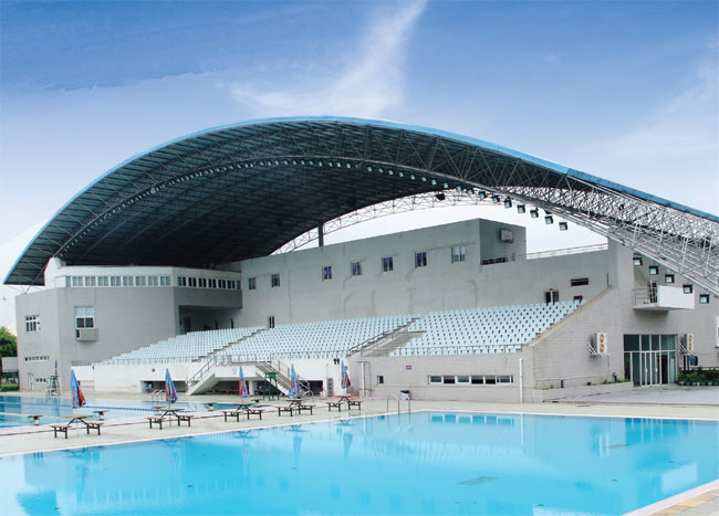 根河游泳馆网架